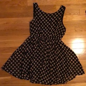 I am unsure of the brand as tags have been cut off